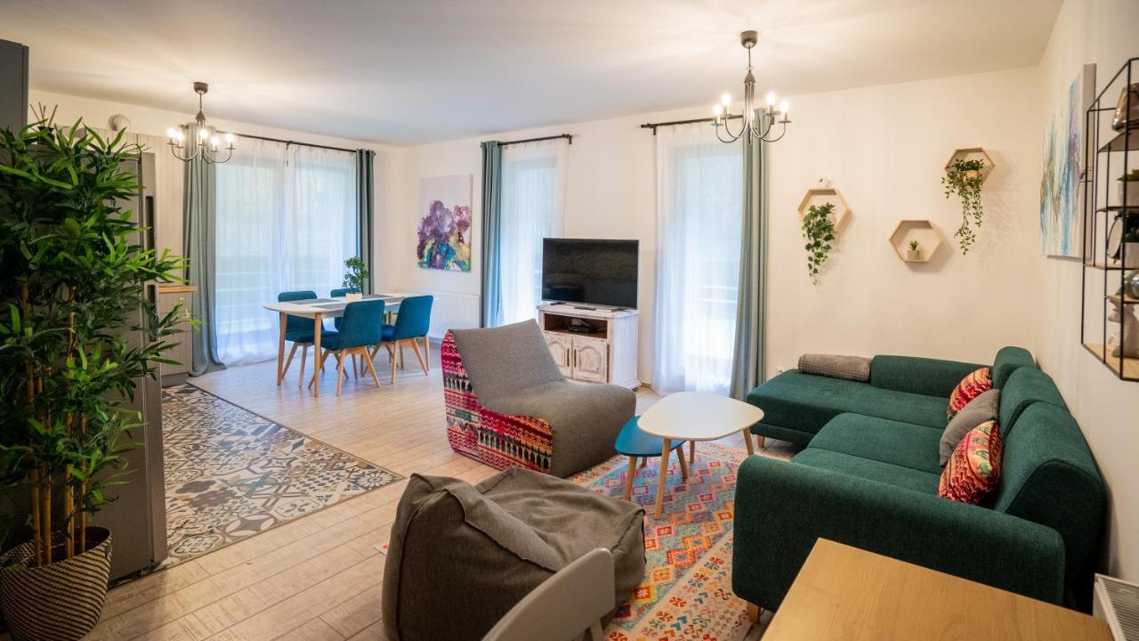 Family Treez Premium Apartments Brassópojána Kültér fotó